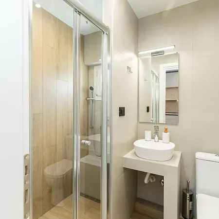 Апартаменты Modern 3 Bedroom Luxury *